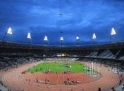 英雄联盟总决赛直播-战略突围，76人如何在排名争夺战中瓦解黄蜂防线？