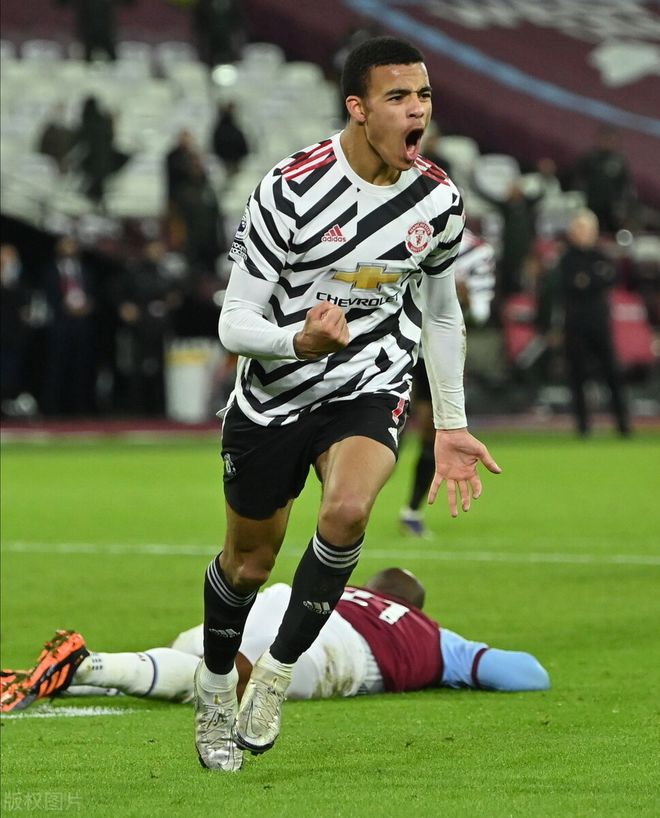 包含沙尔克客场逆转,豪取连胜势头正劲的词条 包含沙尔克客场逆转,豪取连胜势头正劲的词条