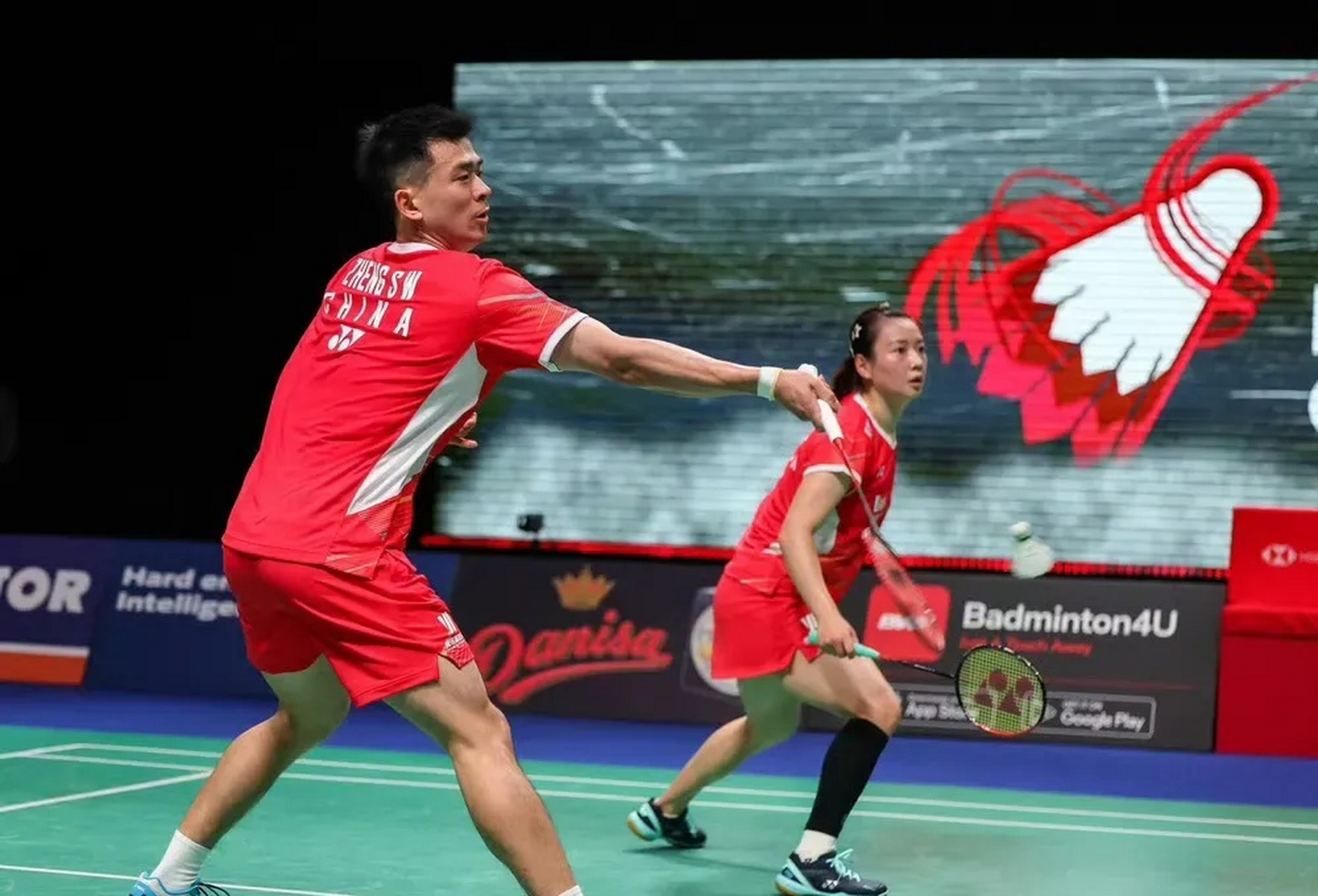 马来西亚队鏖战印尼队,郑思维统治全场的简单介绍 马来西亚队鏖战印尼队,郑思维统治全场的简单介绍