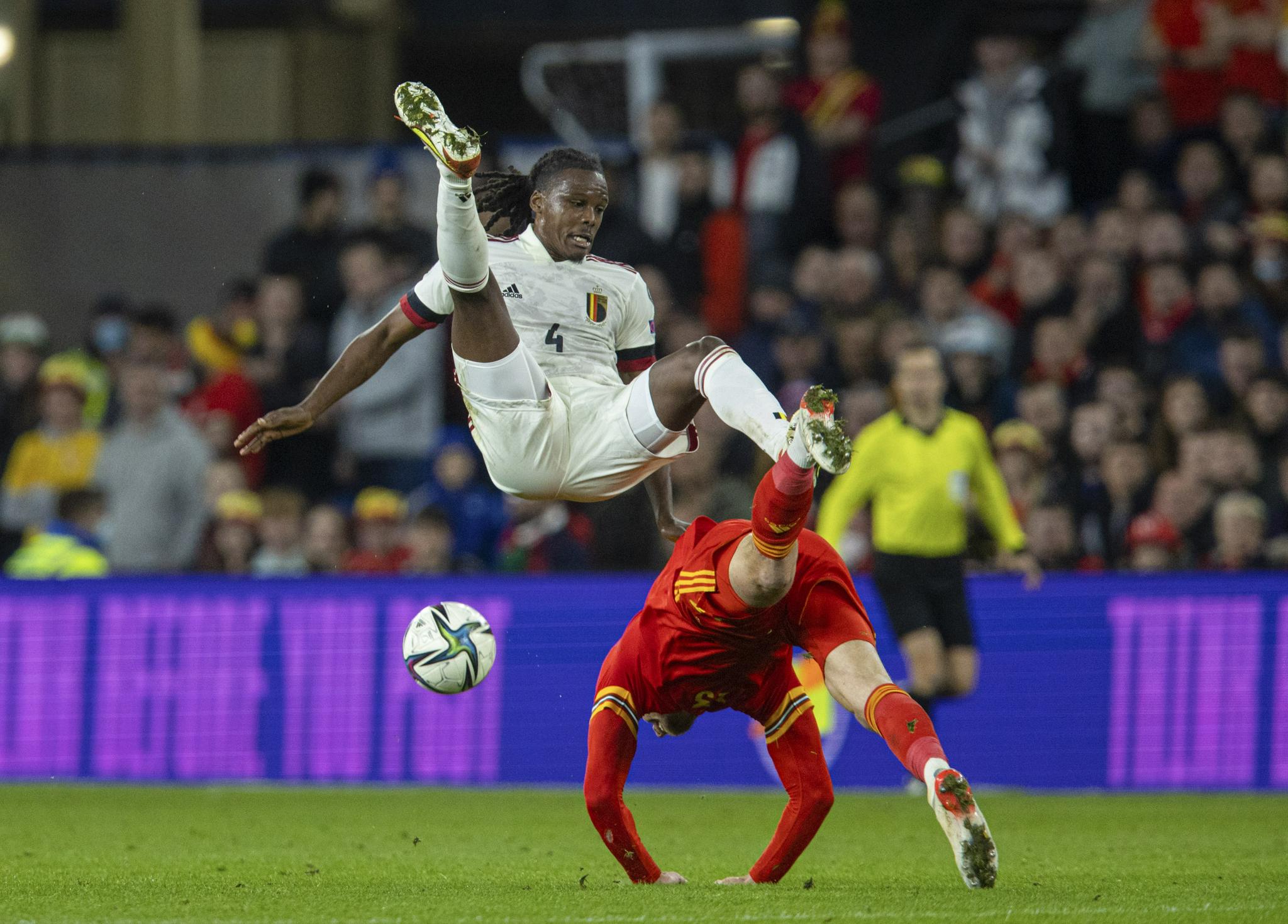 斯洛文尼亚战平威尔士,小组出线悬而未决 斯洛文尼亚战平威尔士,小组出线悬而未决