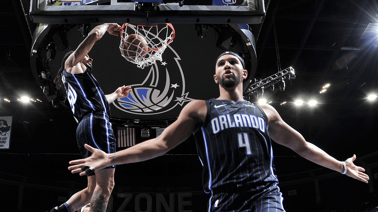 国王险胜雷霆,布伦森统治全场 国王险胜雷霆,布伦森统治全场