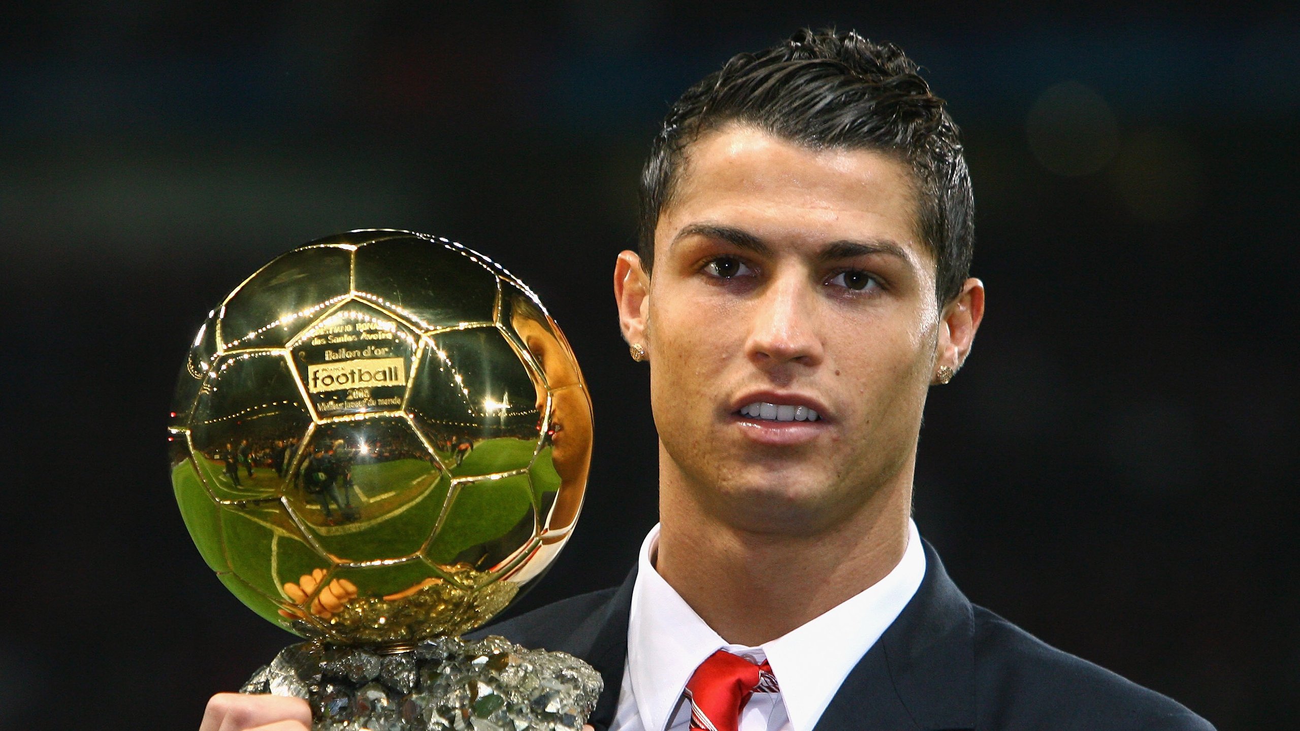 里昂绝杀瑞典，萨内数据全面爆炸，足球史上的独特时刻