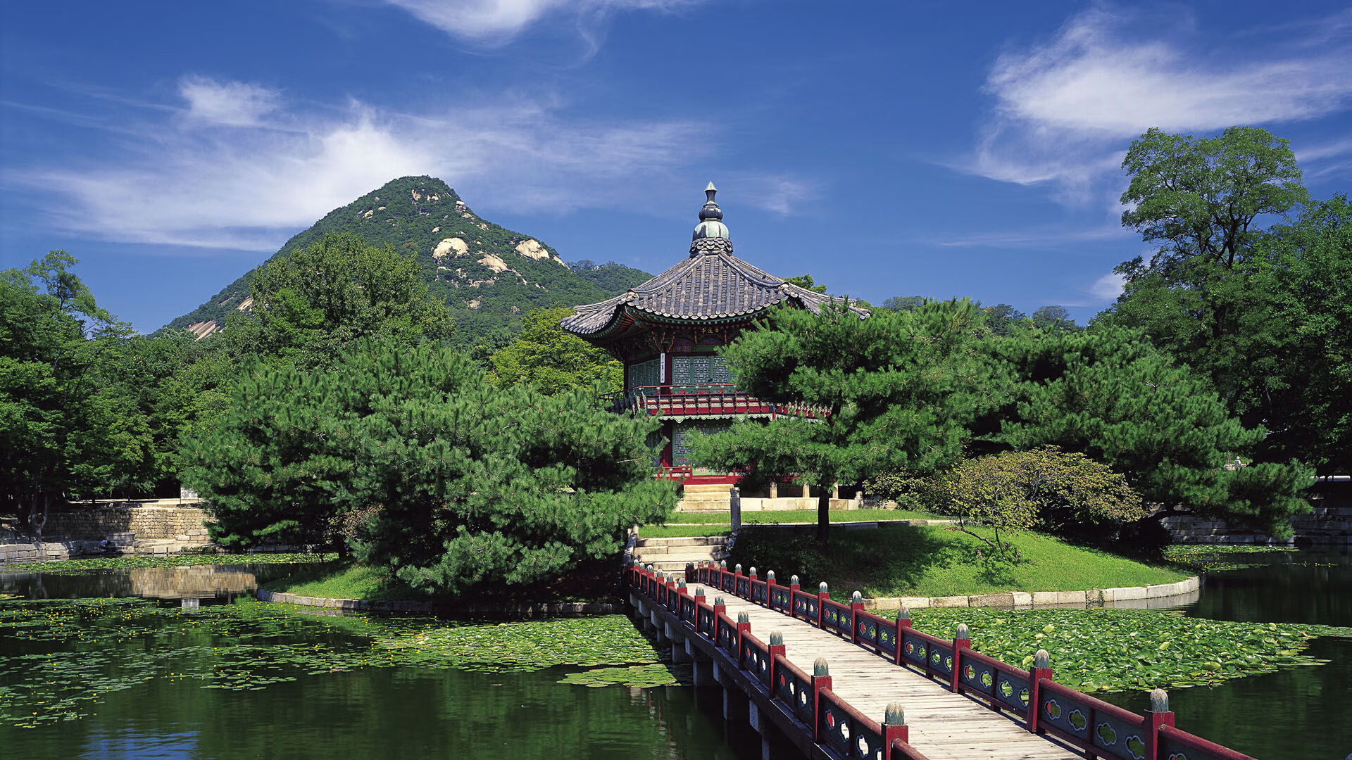 唯一神之手，加维梦幻联动阿尔及利亚，一场非正式友谊赛中展现的未来巨星掌控力